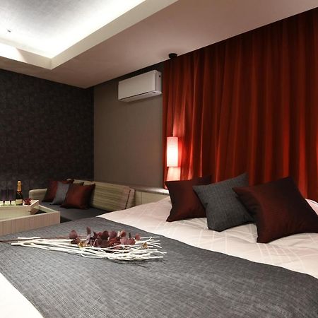 Hotel Zen Sennichimae (Adults Only) Osaka Exteriör bild